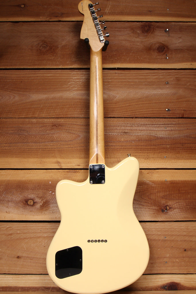 FENDER TORONADO DELUXE White / Creme Atomic Humbuckers Offset Body MIM