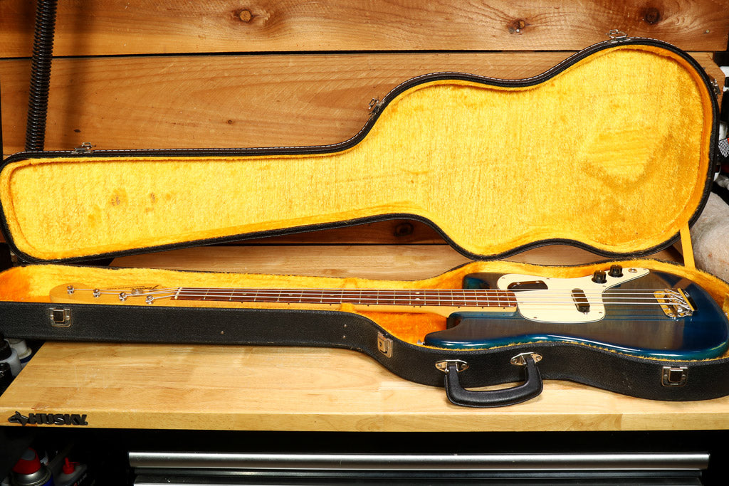 Fender 1972 Musicmaster Bass Guitar Blue! + Hard Case