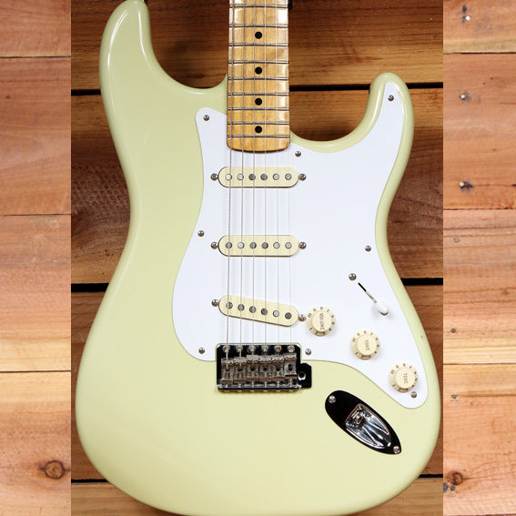 FENDER Classic Series 50s STRATOCASTER APPLE GREEN Strat Electric Guitar 62549