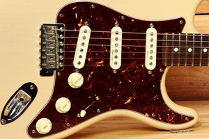 Fender 2006 Highway One Stratocaster NITRO Noiseless American USA Strat 32332
