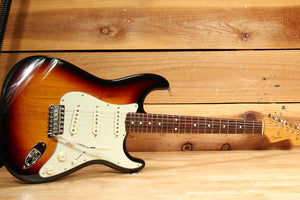 FENDER Vintage 2000 Classic Series 60s Stratocaster Sunburst Strat Clean! 91393