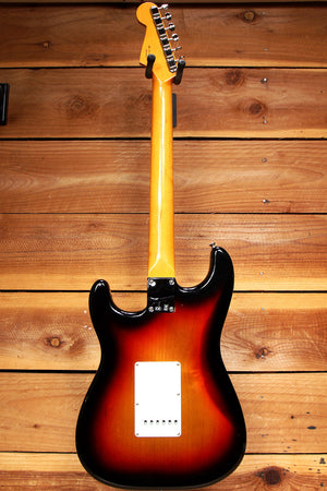 Fender 2015 Classic Series 60s Stratocaster Lacquer Sunburst Strat Nice! 56520