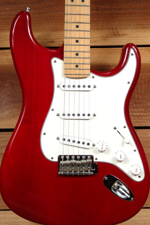 FENDER HIGHWAY ONE 1 Stratocaster SSS USA Nitro American RED STRAT RELIC 16502
