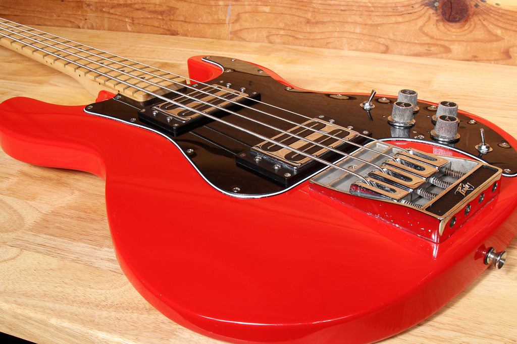 PEAVEY T-40 VINTAGE 1982 4-String USA Bass Clean! Rare Red +OHSC Blade PUs 32194