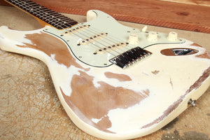 Fender HEAVY Relic CLASSIC SERIES 60s STRATOCASTER Road Worn White Strat 06667