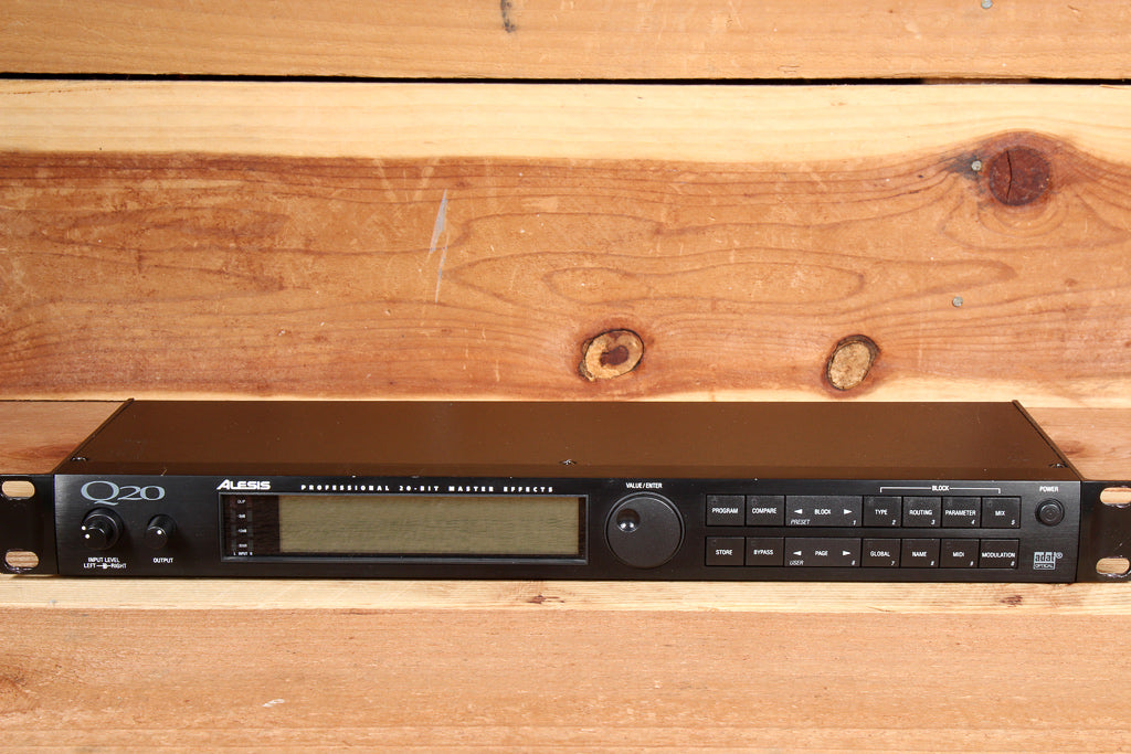 ALESIS Q20 Vintage Multi-Effect Rack Unit Reverb Delay Chorus Digital ...