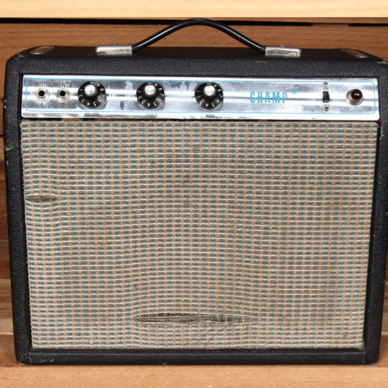FENDER CHAMP Vintage 70s Amp Great Working Condition Amplifier!
