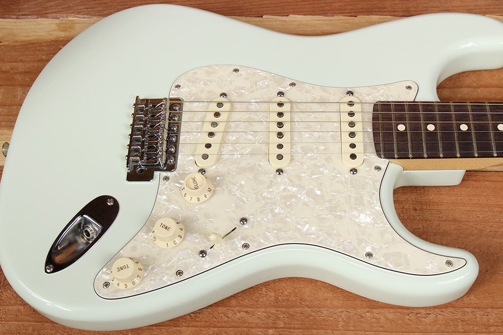 FENDER ROADHOUSE STRATOCASTER RARE SONIC BLUE S-1 Switch Texas Special PU 3182