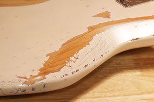 Fender 2019 Road Worn Flea Jazz Bass Shell Pink Relic 82475